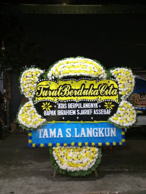 Papan Bunga Duka di Pandansari